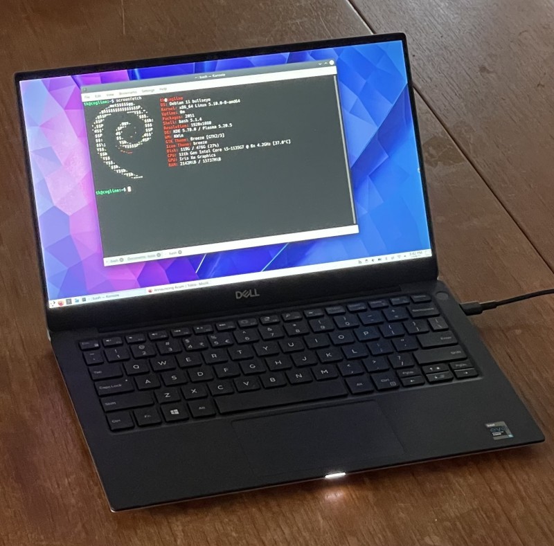 Debian 11 'Bullseye' on the Dell XPS 13 9305